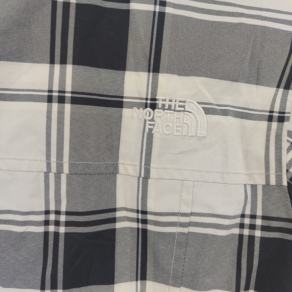 The North Face Plaid Hyvent Jacket  Black and White Size Small - Picture 6 of 10